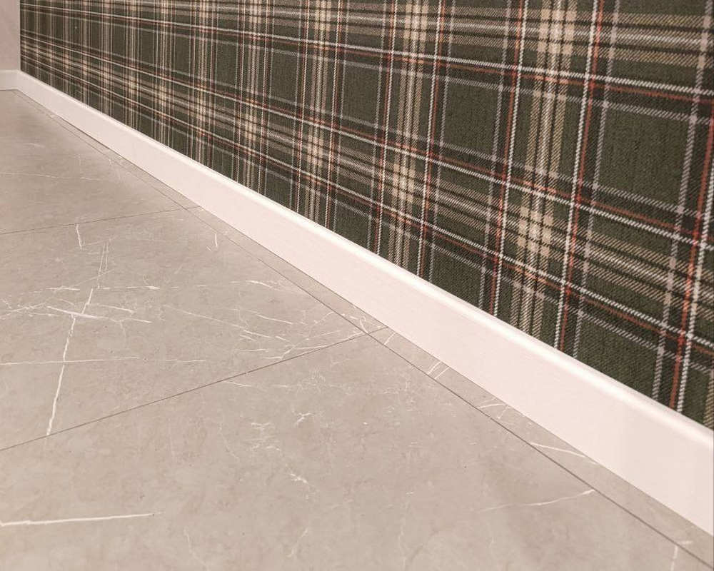 Плинтус МДФ Лука Пл 80МДФ.2700.Point line 24016